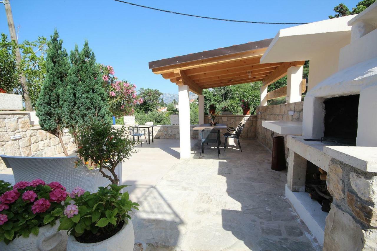 Apartmani Dalmacija Brela Esterno foto