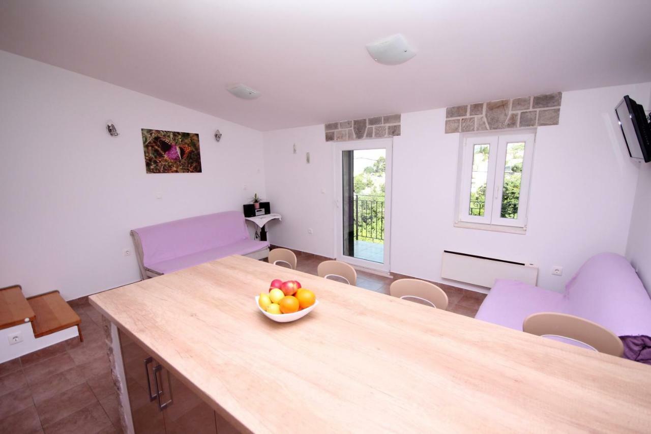 Apartmani Dalmacija Brela Esterno foto
