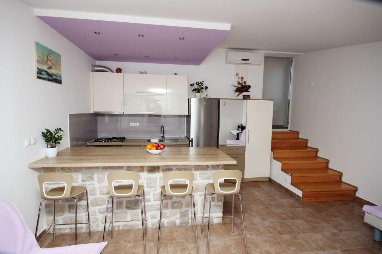 Apartmani Dalmacija Brela Esterno foto