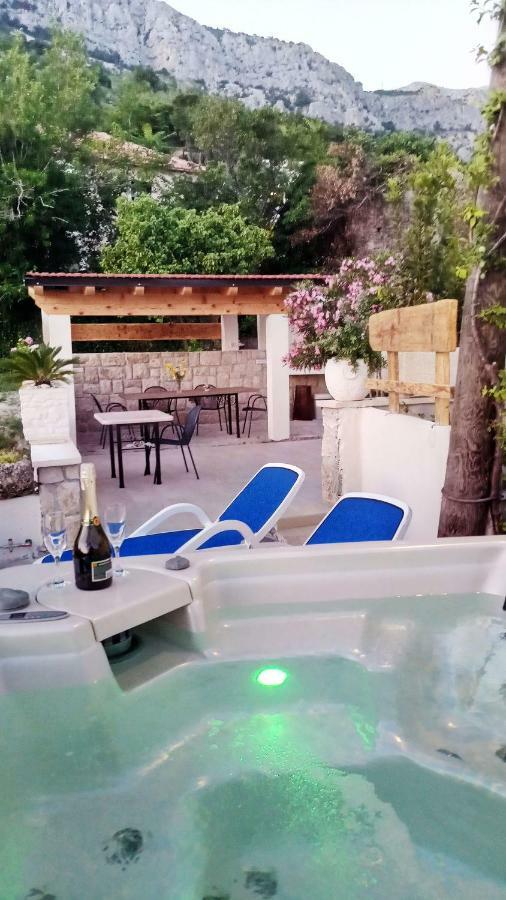 Apartmani Dalmacija Brela Esterno foto