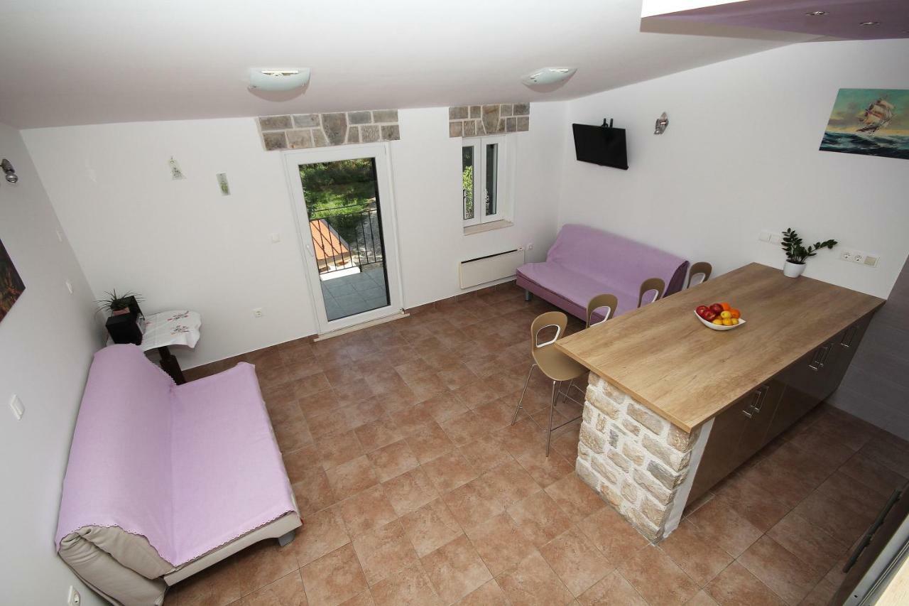 Apartmani Dalmacija Brela Esterno foto
