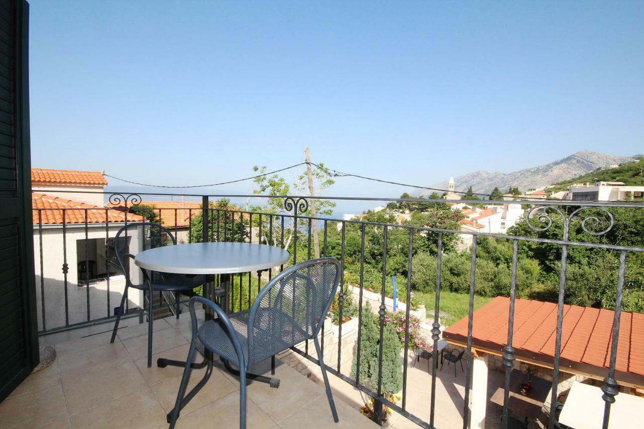 Apartmani Dalmacija Brela Esterno foto